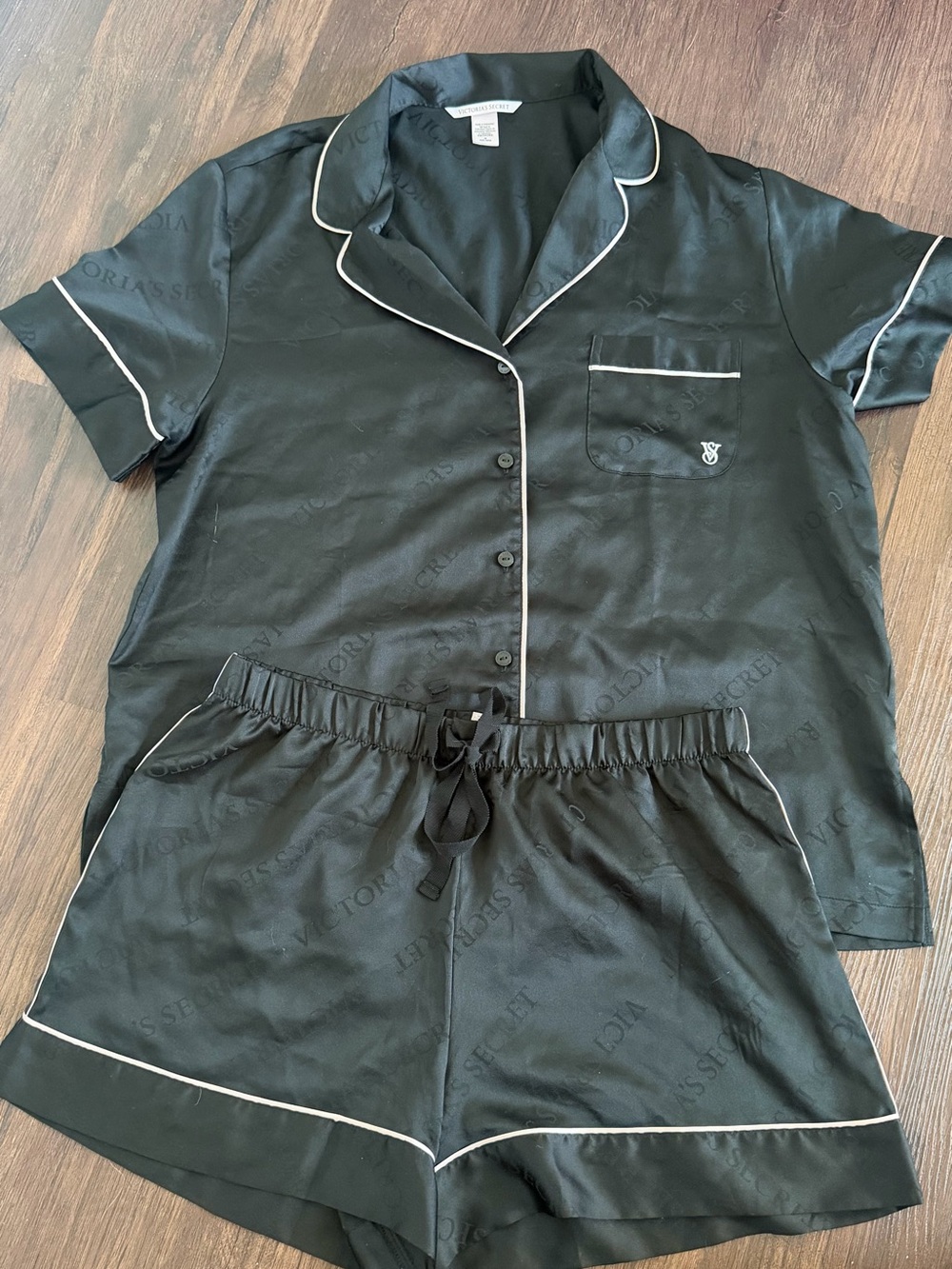 Victoria's Secret Black Short Pajama Set with White Piping